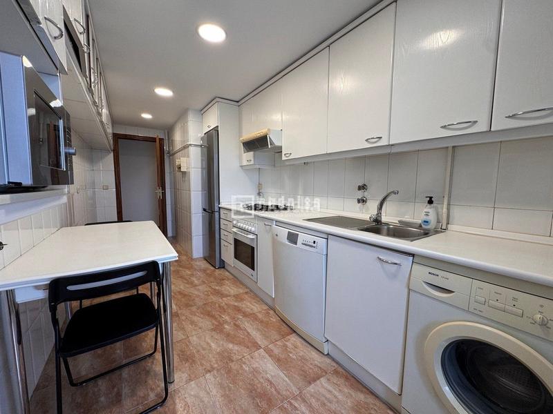 Foto 6ac9a2f6-d036-4f44-a8a0-cbb8f97f43a3. Affitto appartamento con riscaldamento parcheggio piscina in Madrid