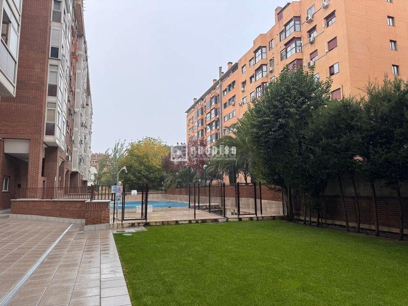 Foto 92b8cac7-9ece-4171-853c-dbda6bc15b38. Location appartement avec chauffage parking piscine dans Madrid