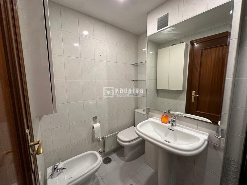 Foto b5136a92-00b1-4b5e-bb22-c3316f202105. Location appartement avec chauffage parking piscine dans Madrid