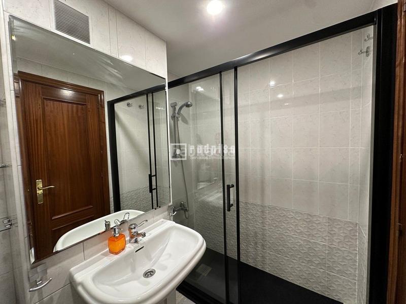 Foto fb8f04ae-78a5-4478-86fa-21243f843850. Location appartement avec chauffage parking piscine dans Madrid