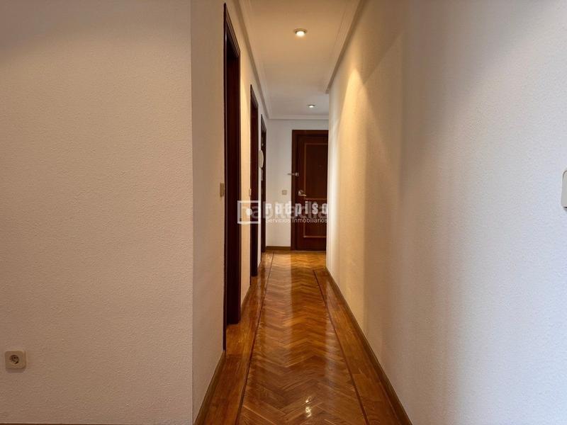 Foto 20929632-cdc8-4983-af35-19fd5ffef4a7. Alquiler piso en Legazpi Madrid