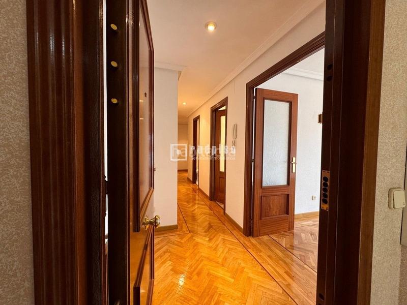 Foto 2575f6b8-a118-43ea-a7bf-ccccce86e19f. Alquiler piso en Legazpi Madrid