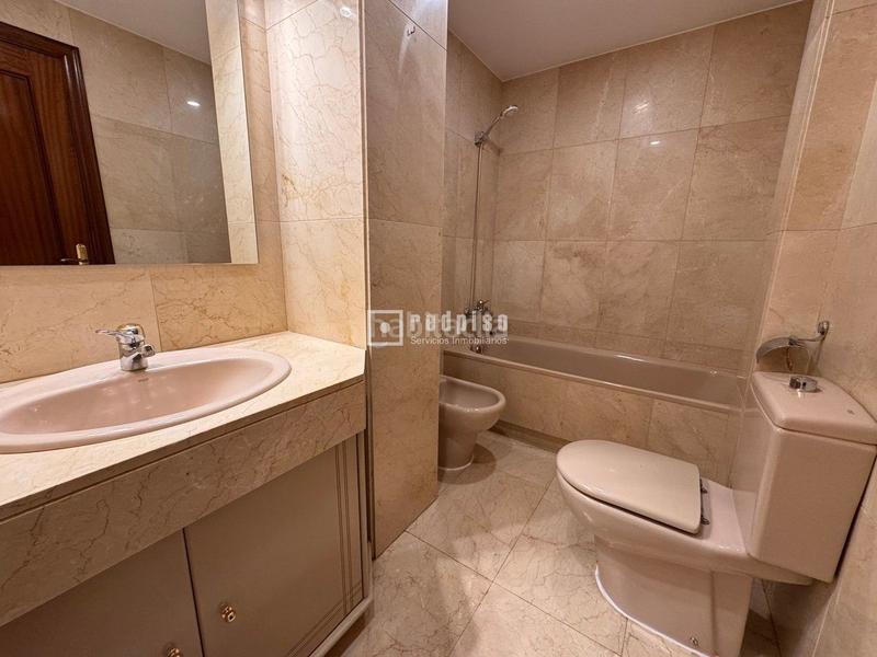 Foto 833fa856-4149-4d13-ae0a-3a896824029e. Alquiler piso en Legazpi Madrid