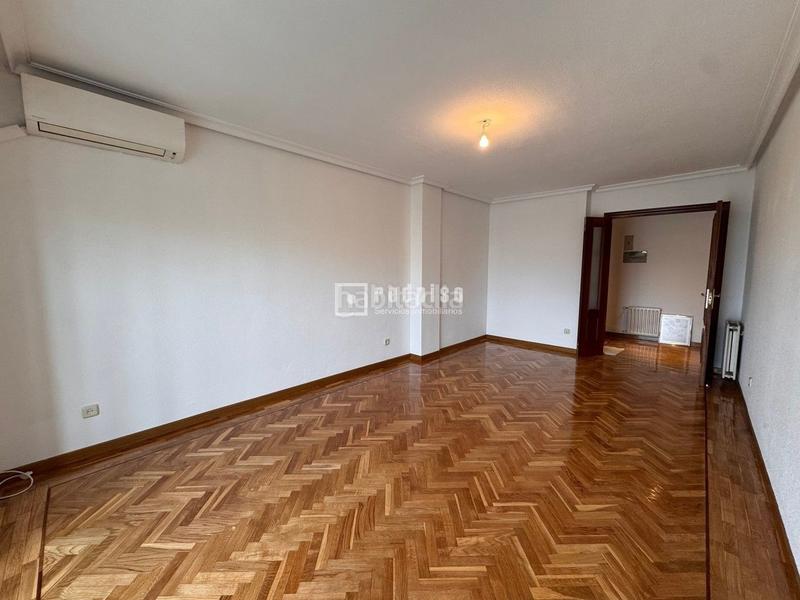 Foto e23c1405-59ac-4558-9441-41115cc35b83. Alquiler piso en Legazpi Madrid