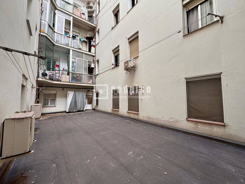 Foto de5ba8b6-c238-4d46-acb8-e6ca3fd37e32. Pis amb calefacció aparcament a Legazpi Madrid