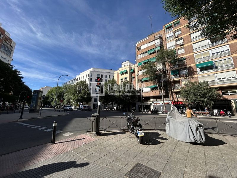 Foto 9b6345b6-6b24-4738-bfa4-ee8c876a41ba. Rent business premise in Chopera Madrid