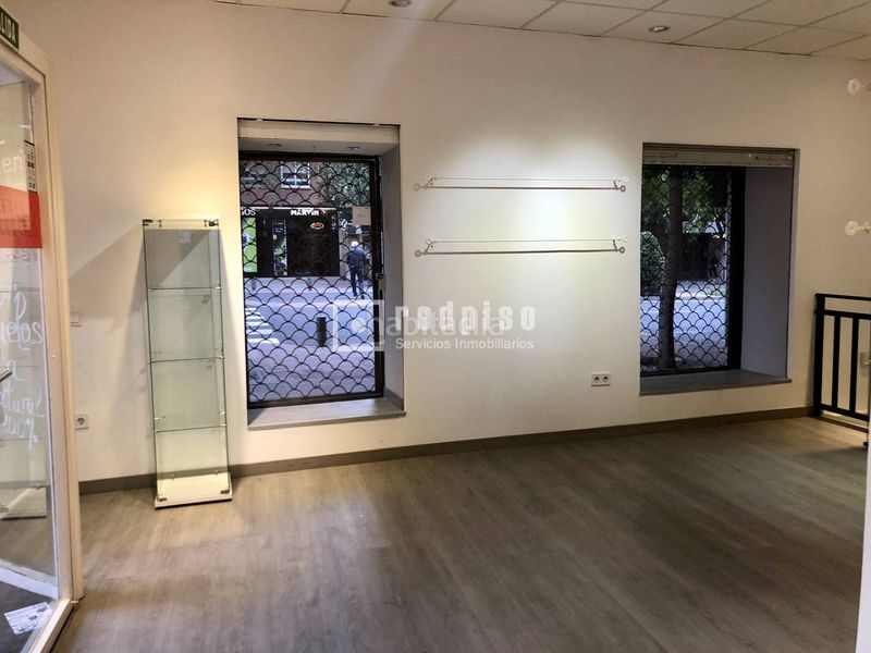 Foto b3cd17ca-b08c-4cf1-bab8-611238f00db4. Rent business premise in Chopera Madrid