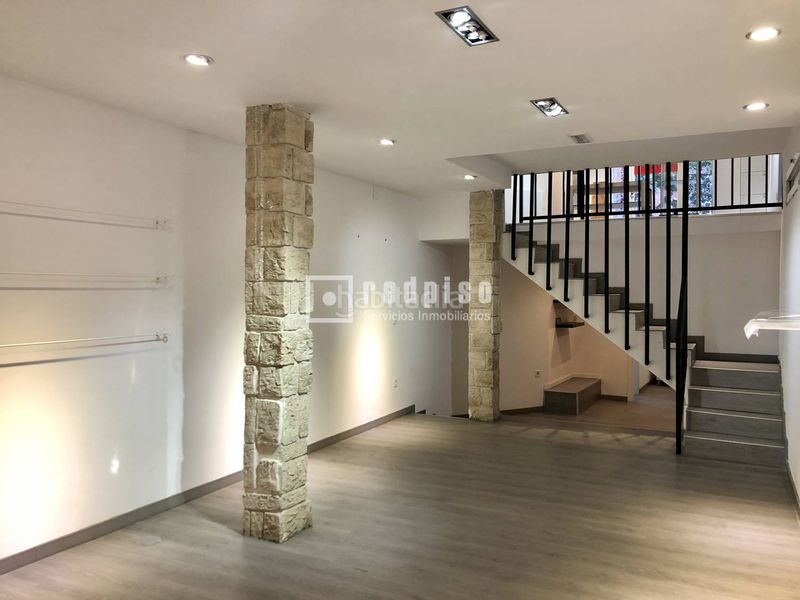 Foto ca17b595-4925-4b81-ad70-bf0f3068d771. Rent business premise in Chopera Madrid