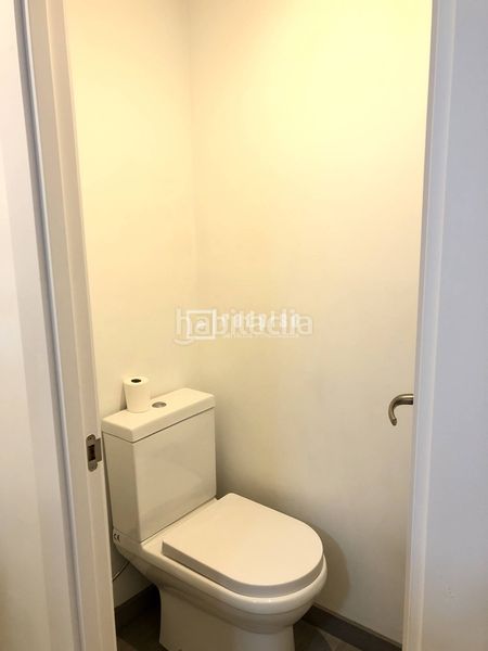 Foto f74d09a3-40b1-4d7e-b209-1991c6aa4037. Rent business premise in Chopera Madrid
