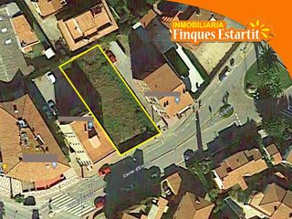 Terreny residencial a L´Estartit Poble. Solar urbano edificable de 540 m en el centro de lestartit carre