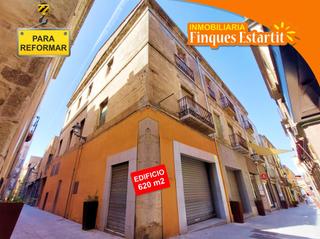 Edifici a Torroella de Montgrí. Edificio en venta