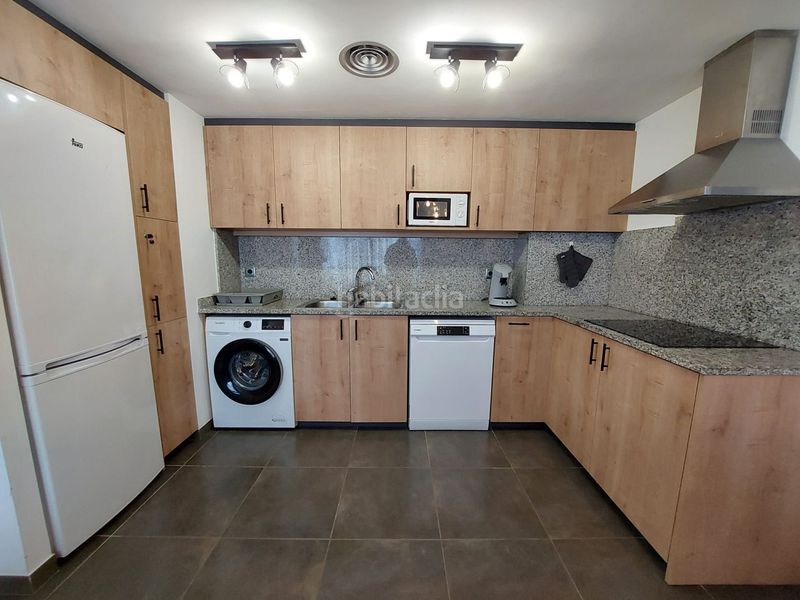 Foto ab42046f-b7c5-4ddd-8cff-f8862bfe6910. Apartament amb calefacció a l´Estartit poble Estartit