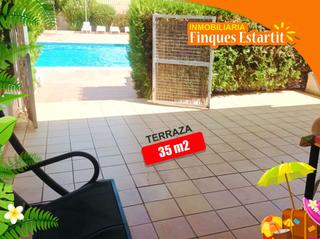 Appartement à L´Estartit Poble. Apartamento con terraza
