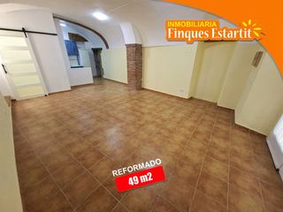 Apartament a Torroella de Montgrí. Estudio tipo loft en planta baja de 49 m recién reformado con vo