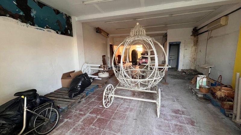 Foto a5ceefb4-e29a-4013-8c1d-abe505faa2ce. Local comercial a l´Estartit poble Estartit