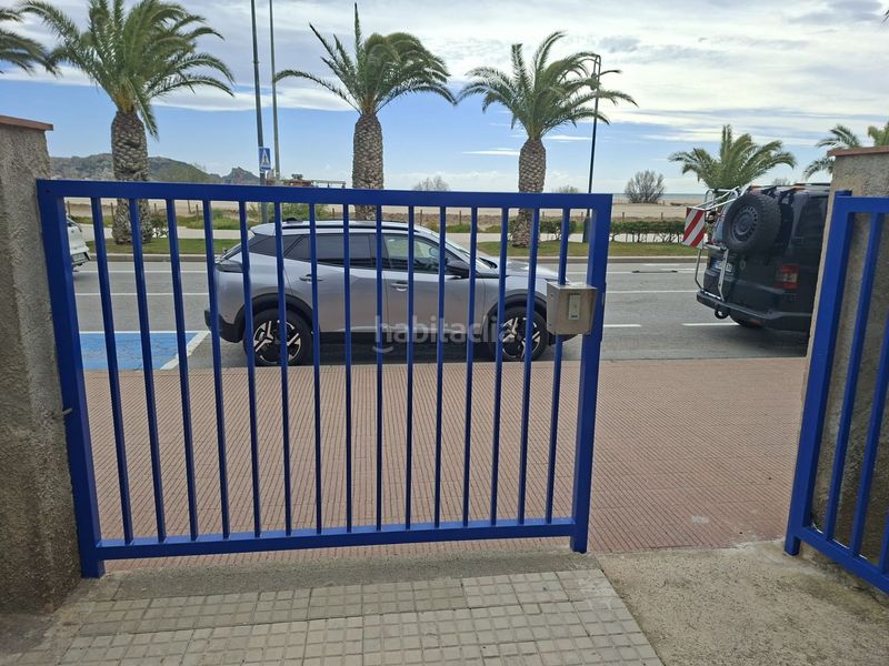 Foto b9980467-75ad-488c-90ca-6cc0a117bbdb. Local comercial a l´Estartit poble Estartit