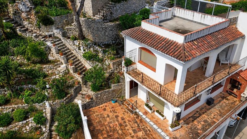 Foto ceb270f9-d270-4fe0-a50a-b6272d214f42. Casa amb calefacció aparcament a l´Estartit poble Estartit