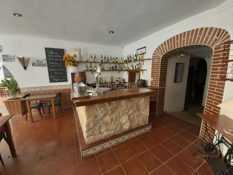 Foto 79a7063b-7ed9-4023-8ece-8a05e887868c. Local comercial a l´Estartit poble Estartit