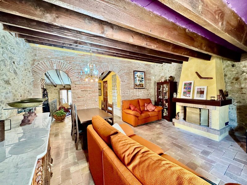 Foto a9fe8368-539f-4dd2-b81f-374a75cdd0bc. Casa amb calefacció a Torroella de Montgrí