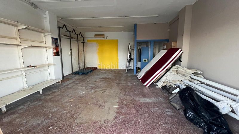 Foto 2df5848b-fe08-405f-8877-f8b3c15877bc. Local comercial a l´Estartit poble Estartit
