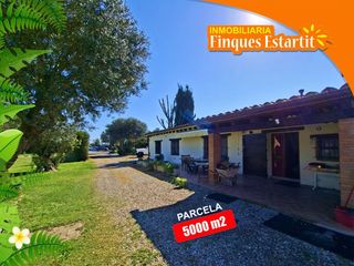 Masia a Els Griells. Casa con terreno