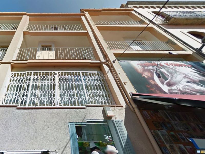 Foto c88caae7-969d-4e52-b142-935cdf856b02. Edifici a l´Estartit poble Estartit