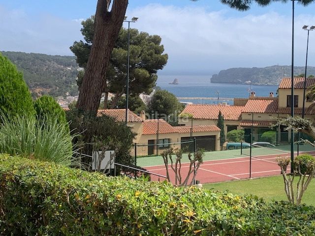 Foto f2251a2d-1355-44a4-a6ea-96ec46de3a9c. Casa amb piscina a l´Estartit poble Estartit