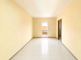 Piccolo appartamento in Torroella de Montgrí. Amplio piso de 79 m con 2 dormitorios, cocina independiente y 3