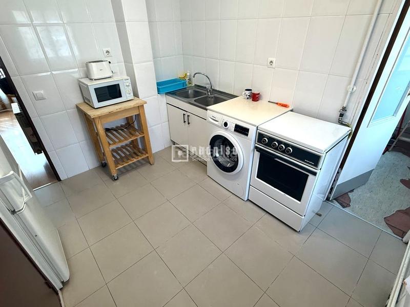 Foto 6e5b6106-3f48-4cdc-8c95-5080a902688b. Piso 4 dormitorios, 2 baños, para entrar en Fontarrón Madrid