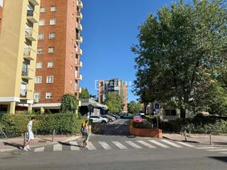 Pis  Pico de los artilleros. Entreplanta en colonia privada familia y hogar