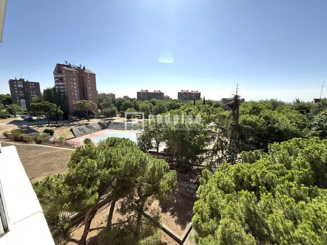 Foto 2557e681-250a-4856-8853-efa7f92e3ab8. Pis amb calefacció a Vinateros Madrid