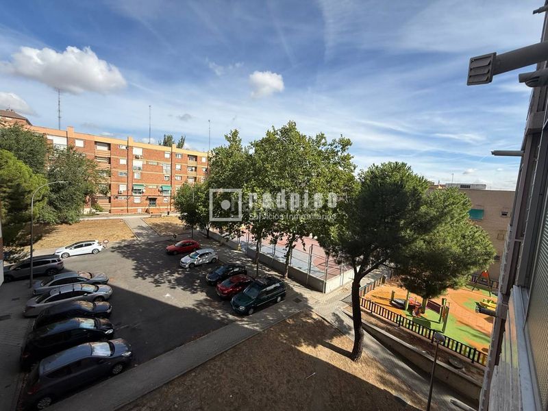 Foto e5ff3858-80b9-4ffd-b50f-294fea0551ba. Piso totalmente reformado en Pavones Madrid