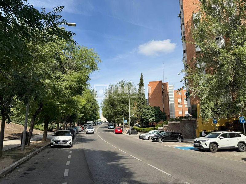 Foto f29c2104-6b18-4dbd-852e-632f5b5b294f. Piso totalmente reformado en Pavones Madrid
