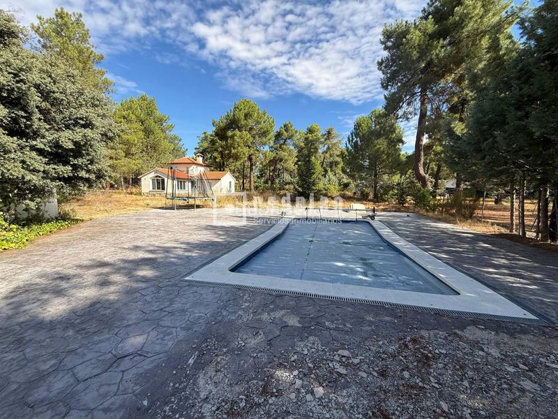 Foto 20bd27d8-c976-4cc8-bddc-2c633019cbc3. Chalet con riscaldamento parcheggio piscina in Marugán