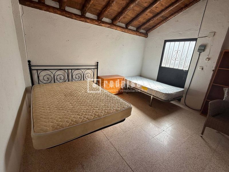 Foto 2a835d70-ebf7-49fb-8828-206091dbece1. Chalet con riscaldamento parcheggio piscina in Marugán