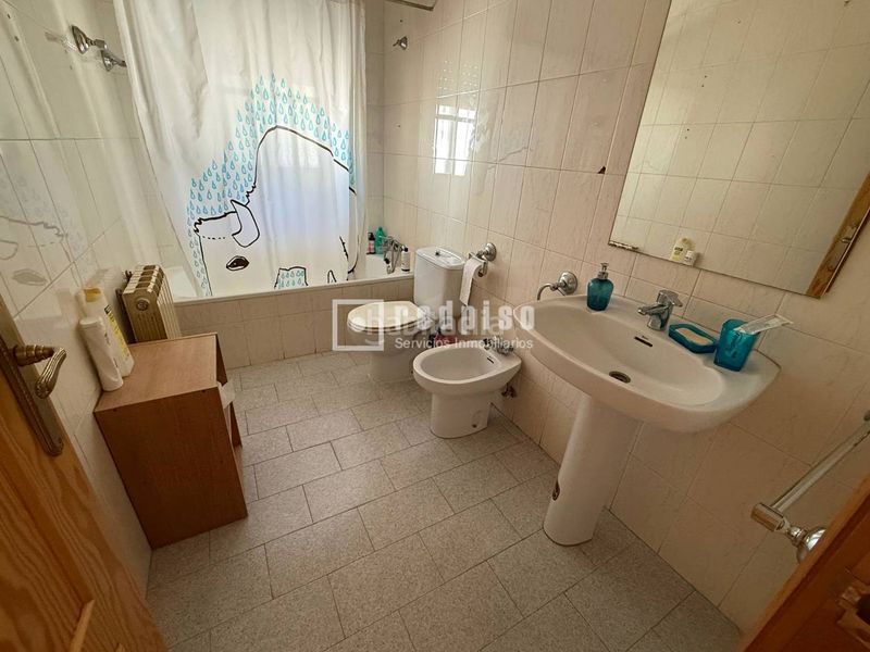 Foto 462e20ef-ccc6-4cbb-93e9-2939b3913e4d. Chalet con riscaldamento parcheggio piscina in Marugán
