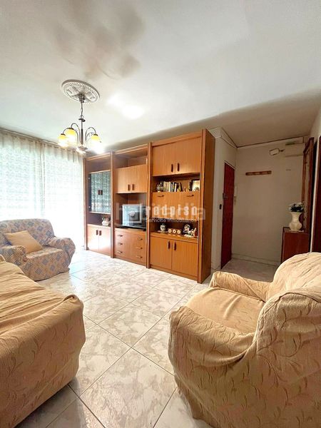 Foto ceb9d2f2-2fc6-490c-ac1b-7c81fadf49af. Flat with heating in Fontarrón Madrid