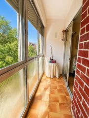 Appartement  De la cañada. Piso luminoso y acogedor en moratalaz por 320.000, con ubicación