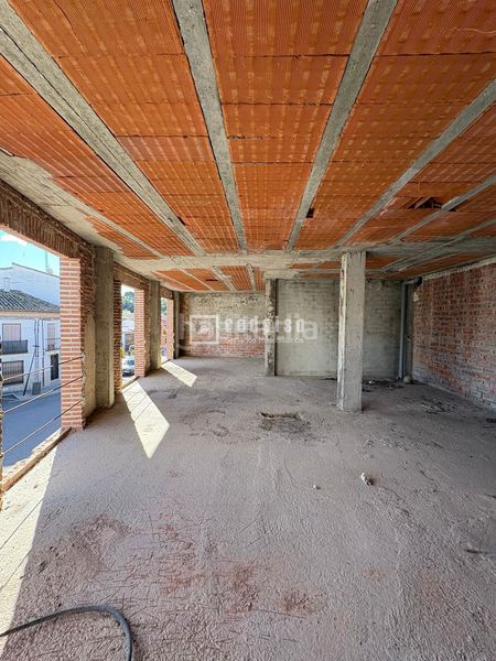 Foto a2f1137e-532c-4ab3-ad00-08acd98ec5b1. Local comercial a Méntrida