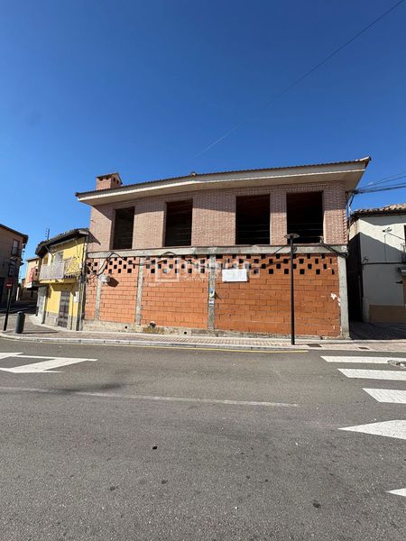 Foto bbdad6a4-844e-43b1-a07b-56f7145f437f. Local comercial a Méntrida