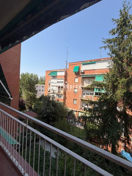 Foto 7024ad2f-6543-46e4-8953-5c8c21724637. Pis amb calefacció a Fontarrón Madrid