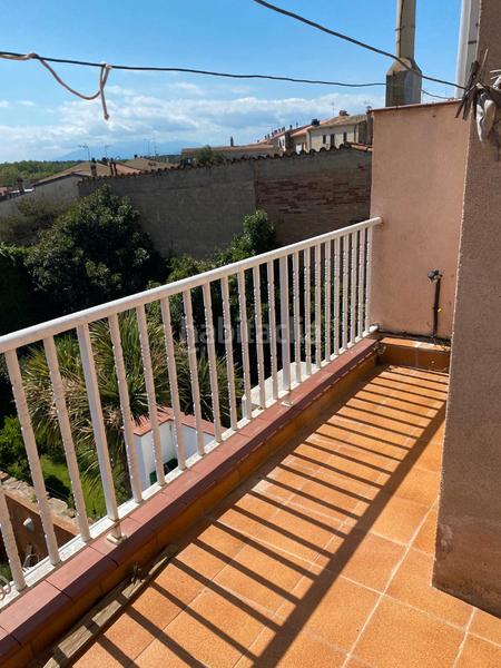 Foto ba11976a-ced5-4aef-b89a-cf31001bc2e7. Maison jumelée dans Llagostera