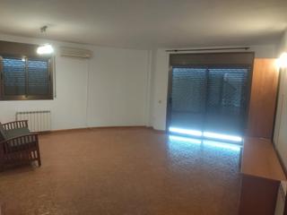 Miete Zweistöckige Wohnung in Plaça campmany 1. Du001. dúplex per entrar a viure a llagostera
