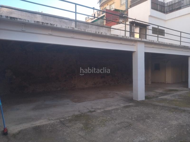 Foto f5f21312-f143-4c71-890b-52b3d71af881. Rent business premise in plaça campmany 8 in Llagostera