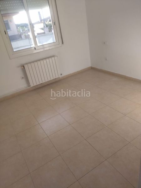 Foto d27c1d9c-3ac5-4cbe-aa7f-e9d777866f92. Xalet amb xemeneia calefacció aparcament a Caldes de Malavella