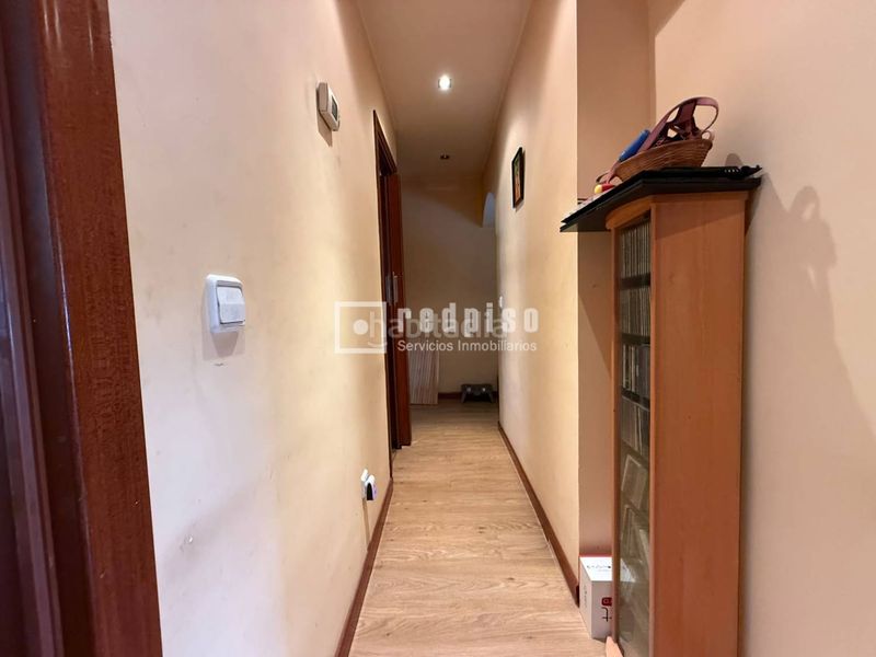 Foto df59e488-f6c6-4984-8111-a95ca2d2297b. Flat with heating in Tres Olivos-Valverde Madrid