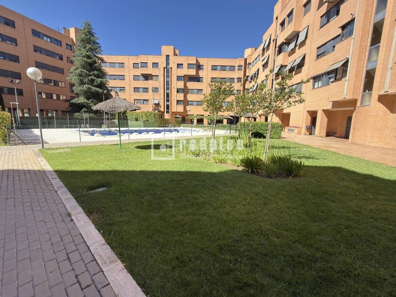 Foto 12b0a043-b245-43f9-9e7d-027d7e1fbceb. Pis amb calefacció aparcament piscina a Las Águilas Madrid