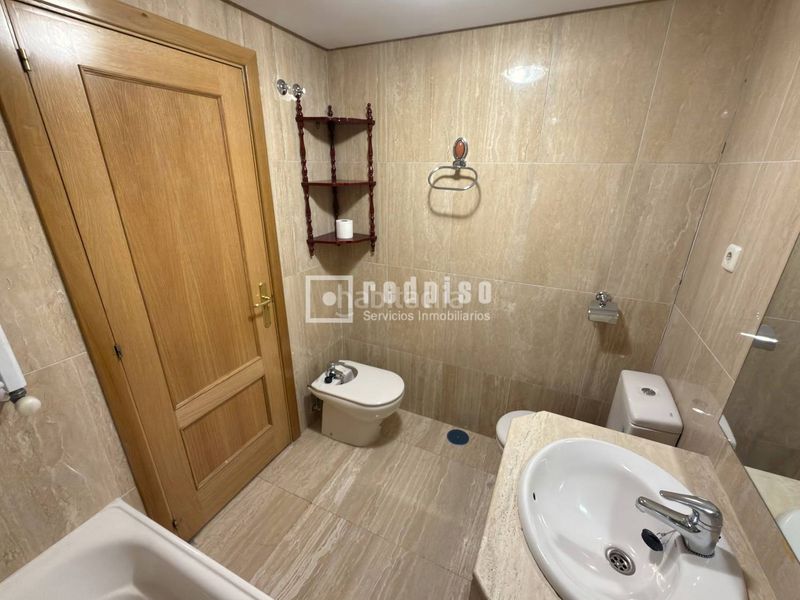 Foto a4c4f852-f489-4577-9acb-dcf36736fe21. Pis amb calefacció aparcament piscina a Las Águilas Madrid