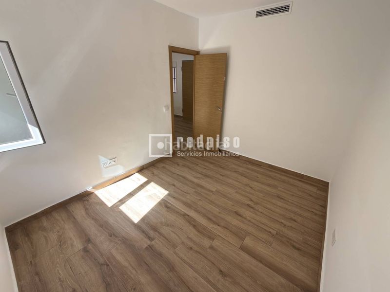Foto 9f2756fd-6d66-4b67-b40e-36079cd0478f. Alquiler chalet en Buena Vista Madrid