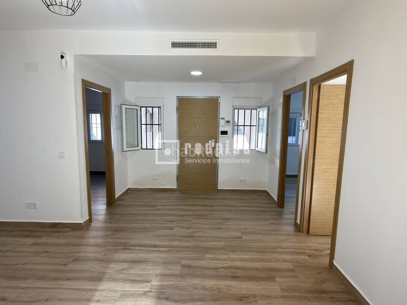 Foto e8d01f7b-08fc-40a7-89b3-3922466c4afb. Alquiler chalet en Buena Vista Madrid